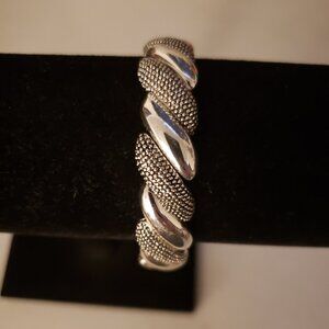 Dual S Twisted Textured Link Silvertone Bracelet Stretch Elastic Costume Jewelry